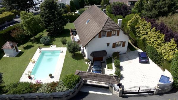 Villa 6 pièces 169m2, terrain avec piscine