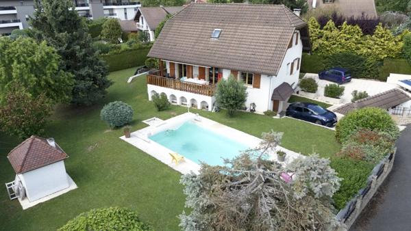 Villa 6 pièces 169m2, terrain avec piscine