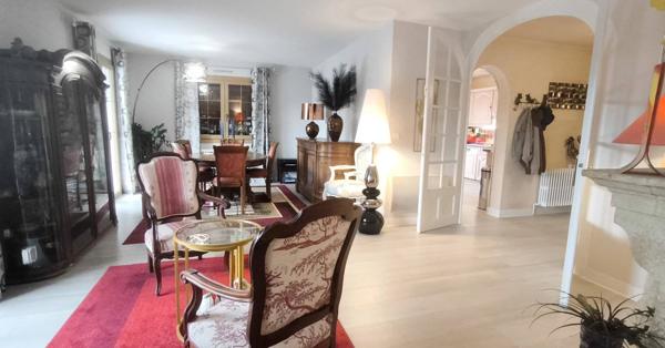 Villa 6 pièces 169m2, terrain avec piscine