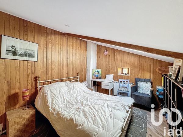 Maison rustique 13 pièces de 335 m² à Vinezac (07110)