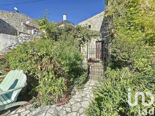 Maison rustique 13 pièces de 335 m² à Vinezac (07110)