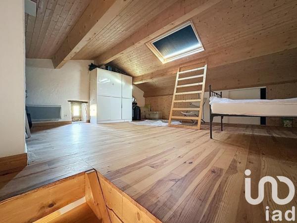 Maison rustique 13 pièces de 335 m² à Vinezac (07110)