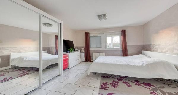 Maison Roissy En Brie 7 pièce(s) 134 m2