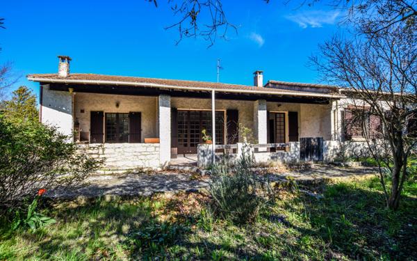 Maison à vendre    5 pièces •  Rochefort-du-Gard