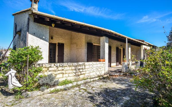 Maison à vendre    5 pièces •  Rochefort-du-Gard