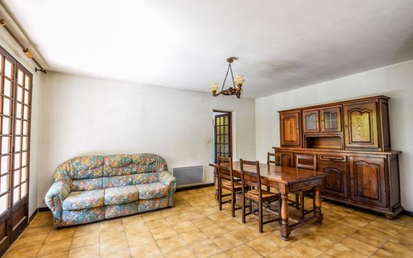 Maison à vendre    5 pièces •  Rochefort-du-Gard