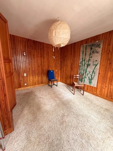 EN EXCLUSIVITE ! Propriété 2 maisons + dépendances sur 4700 m2 de terrain (ou 1ha8 si nécessaire) 88 000 €