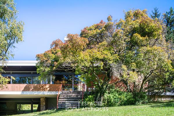 Propriété d’architecte iconique et son parc arboré aux portes des Vosges