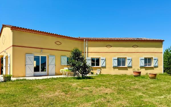 Maison à vendre    7 pièces •  Saint-Étienne-de-Tulmont