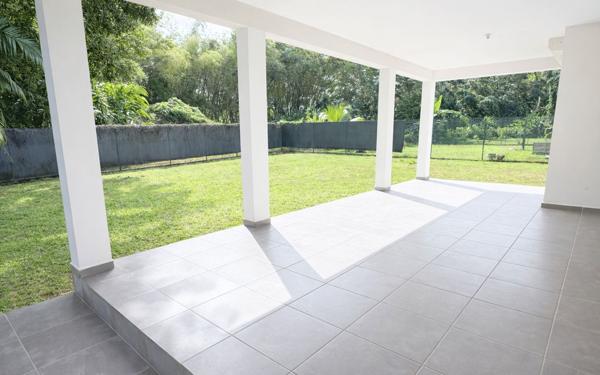 Maison à vendre    4 pièces •  Lamentin