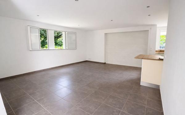 Maison à vendre    4 pièces •  Lamentin