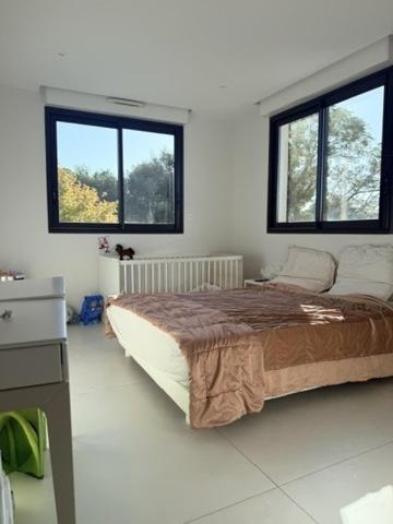 Lumière, calme et du potentiel pour cette superbe maison T3