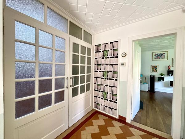 Maison
                                                                                                                                                                                                                                                                                                                        5 pièce(s)                                                                                                                                                                                                          3 chambre(s)                                                                                                                                                                                                          100  m²