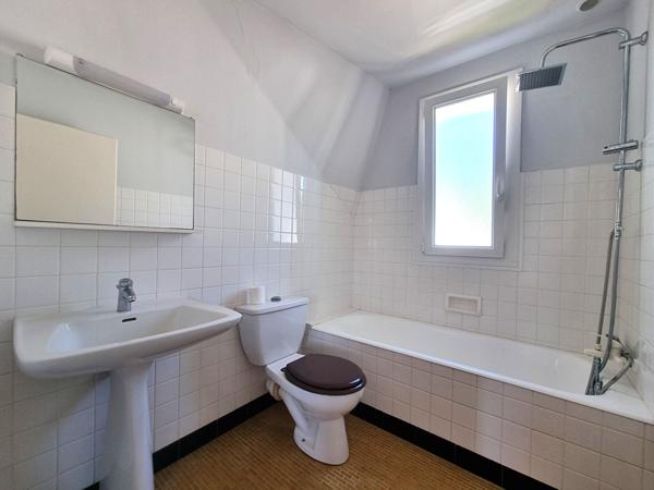 Maison à vendre à Quimperlé - 4 pièces, 3 chambres, jardin