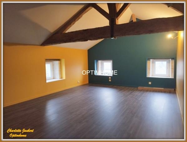 Maison à vendre 8 pièces Proche de MONTMOREAU SAINT CYBARD (16)