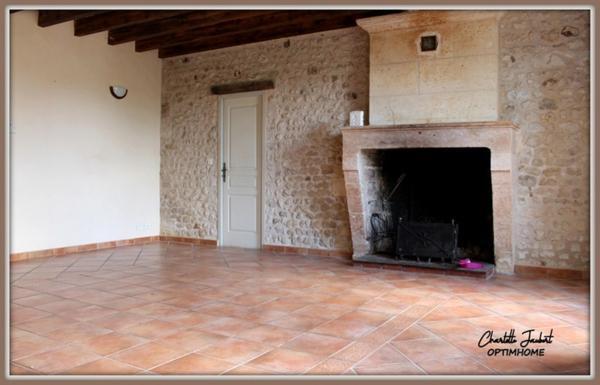 Maison à vendre 8 pièces Proche de MONTMOREAU SAINT CYBARD (16)