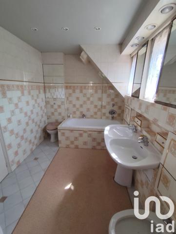 Maison à vendre 6 pièces 164 m² Évreux