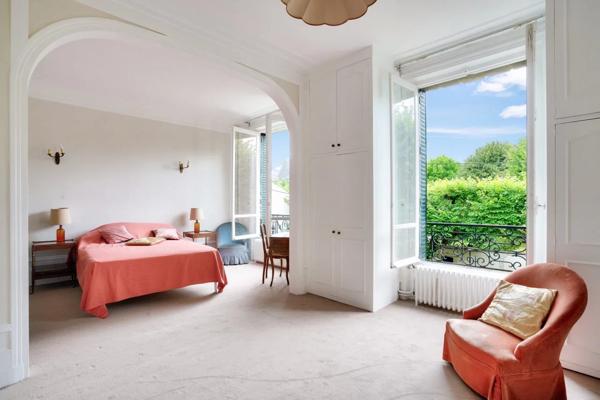 Maison Chatou - HOTEL DE VILLE