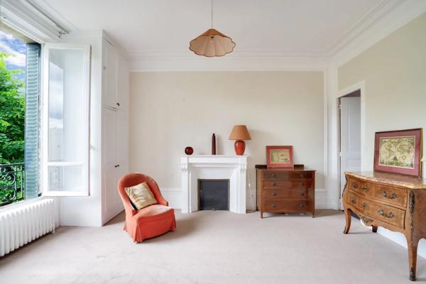 Maison Chatou - HOTEL DE VILLE