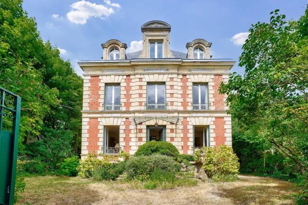 Maison Chatou - HOTEL DE VILLE