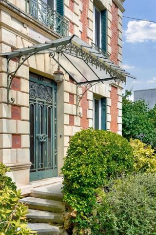 Maison Chatou - HOTEL DE VILLE