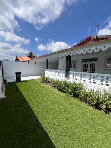 Coup de cœur assuré -Maison moderne avec studio indépendant KOUROU (973)