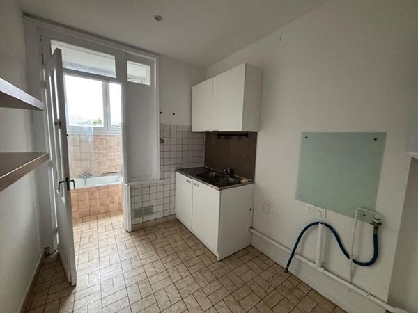 A LOUER : T2 à LAMBERSART • • 585 € CC • Réf. 2929303-00