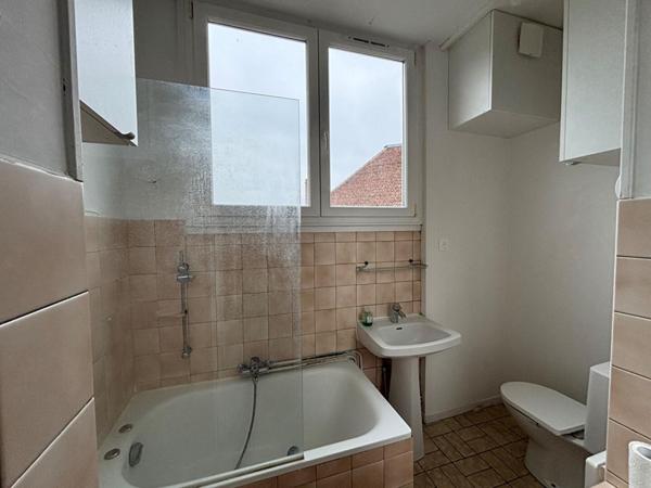 A LOUER : T2 à LAMBERSART • • 585 € CC • Réf. 2929303-00
