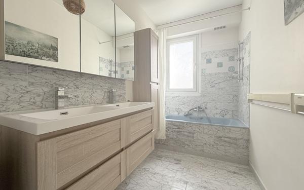 Appartement à vendre    3 pièces • 75,90 m2 Vanves