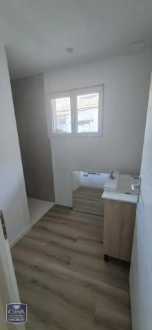 Appartement à louer 2 pièces 53.5m² Carvin (62220)