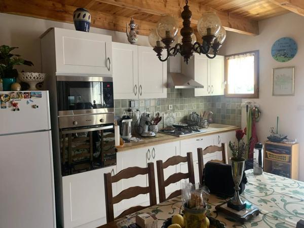 Vente                                                      Maison de village
                        
                     1 pièces                      71 m2                     à La Mure-Argens