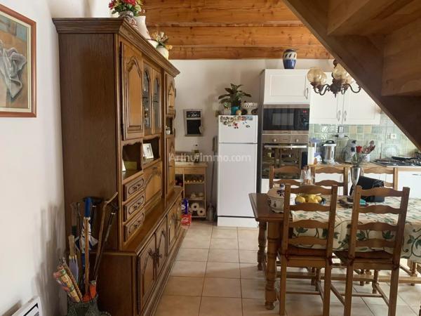 Vente                                                      Maison de village
                        
                     1 pièces                      71 m2                     à La Mure-Argens