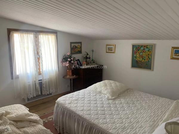 Vente                                                      Maison de village
                        
                     1 pièces                      71 m2                     à La Mure-Argens