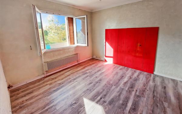 Maison à vendre    11 pièces •  Manosque