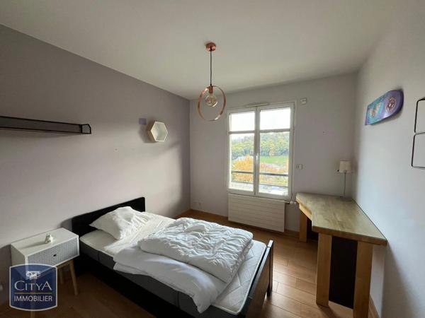 Appartement à louer 4 pièces 89.77m² Jacob-Bellecombette (73000)