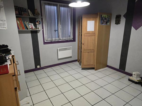 Vente                                                      Maison
                        
                     6 pièces                      183 m2                     à Vergongheon