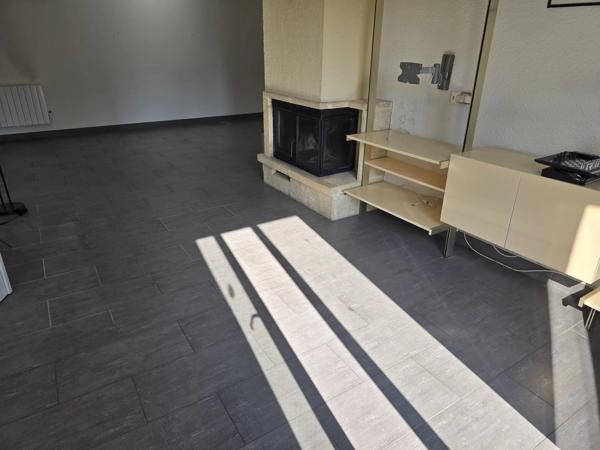 Vente                                                      Maison
                        
                     6 pièces                      183 m2                     à Vergongheon