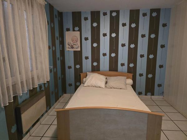 Vente                                                      Maison
                        
                     6 pièces                      183 m2                     à Vergongheon