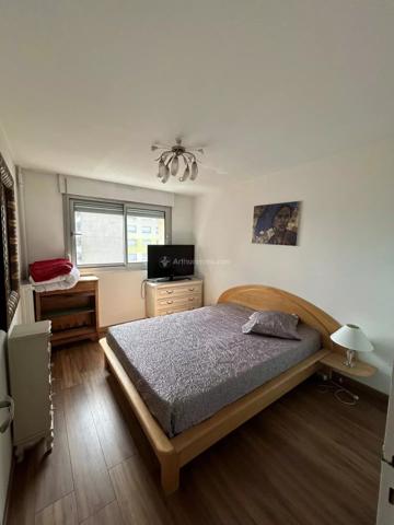 Location                                                      Appartement
                        
                     5 pièces                      107 m2                     à Bron