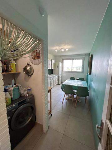 Location                                                      Appartement
                        
                     5 pièces                      107 m2                     à Bron