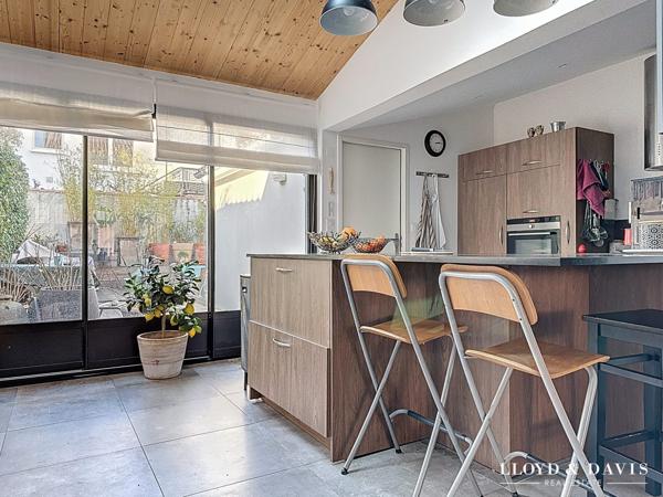 Maison de ville 185 m² + sous-sol au coeur de Royan