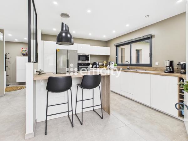 Maison 5 pièces - 142 m² Exclusivité efficity