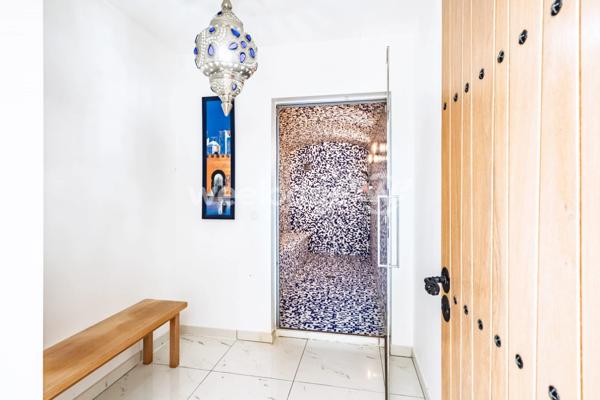 Maison à vendre 6 pièces de 270,56 m² à Urrugne