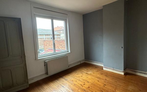 Maison à vendre    3 pièces •  Estaires