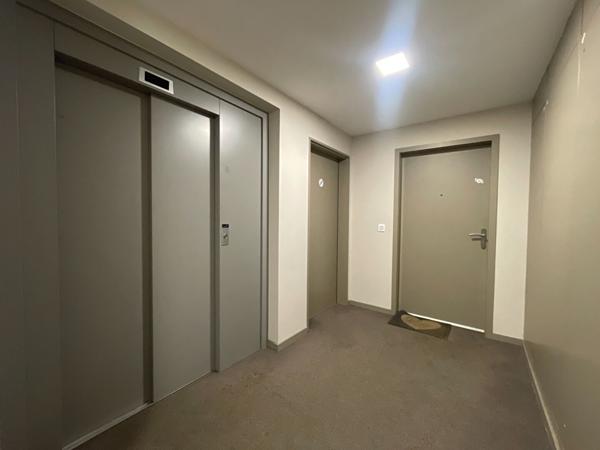 Bordeaux appartement 3 pièce(s) 70m2 2 ch parking sécurisée loggia
