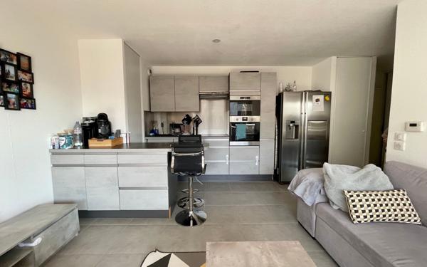 Appartement à vendre    3 pièces • 54 m2 Bonneville