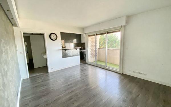 Appartement à vendre    2 pièces • 40,68 m2 Boussy-Saint-Antoine