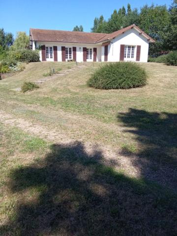 EN VENTE - COURPIERE Maison 5 chambres terrain