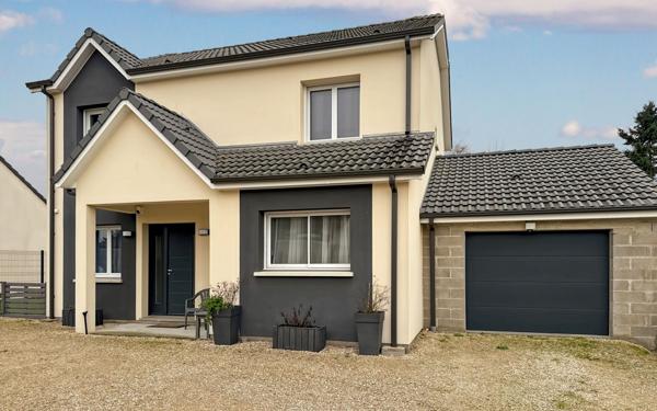 Maison à vendre    4 pièces • 110,75 m2 Ingré