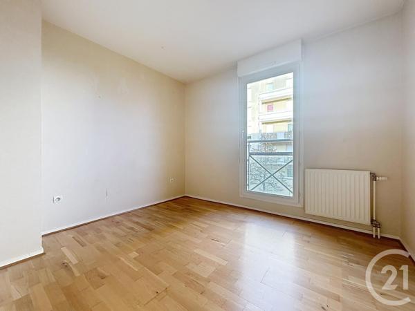 Appartement F4 à vendre  4 pièces - 83,85 m2 MELUN - 77